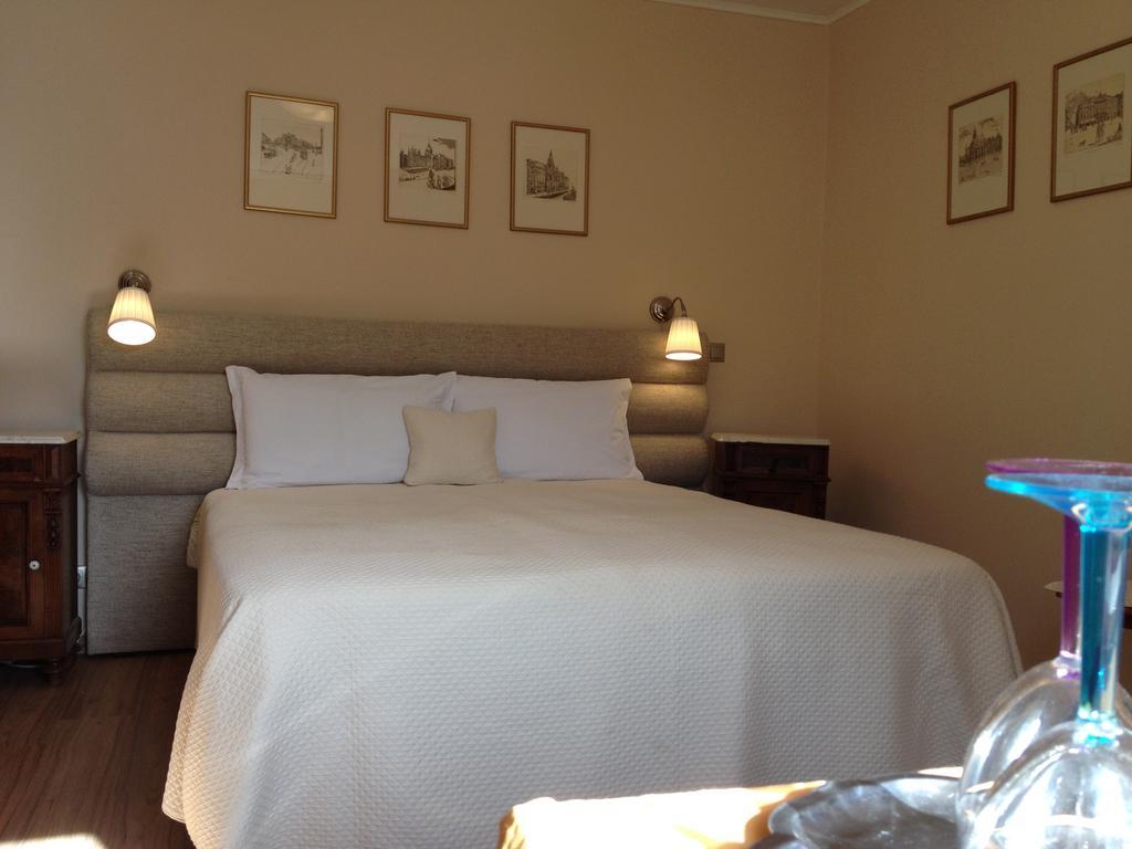 Mandula Haz Hotel Veszprem Bagian luar foto